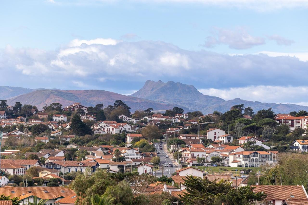 Larrun - Vue Sur La Montagne Proche De La Plage Bidart Exteriör bild